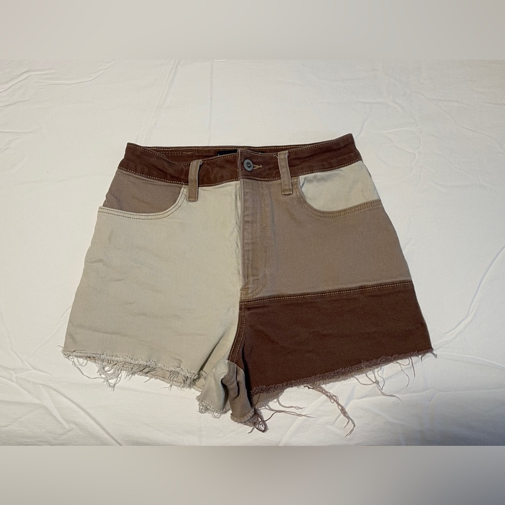 Hollister Color Black Denim Shorts size 26